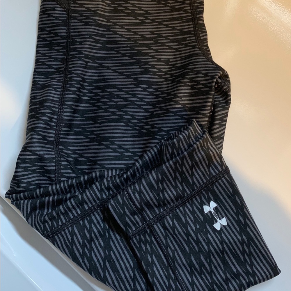 Under armour size small Capri leggings
